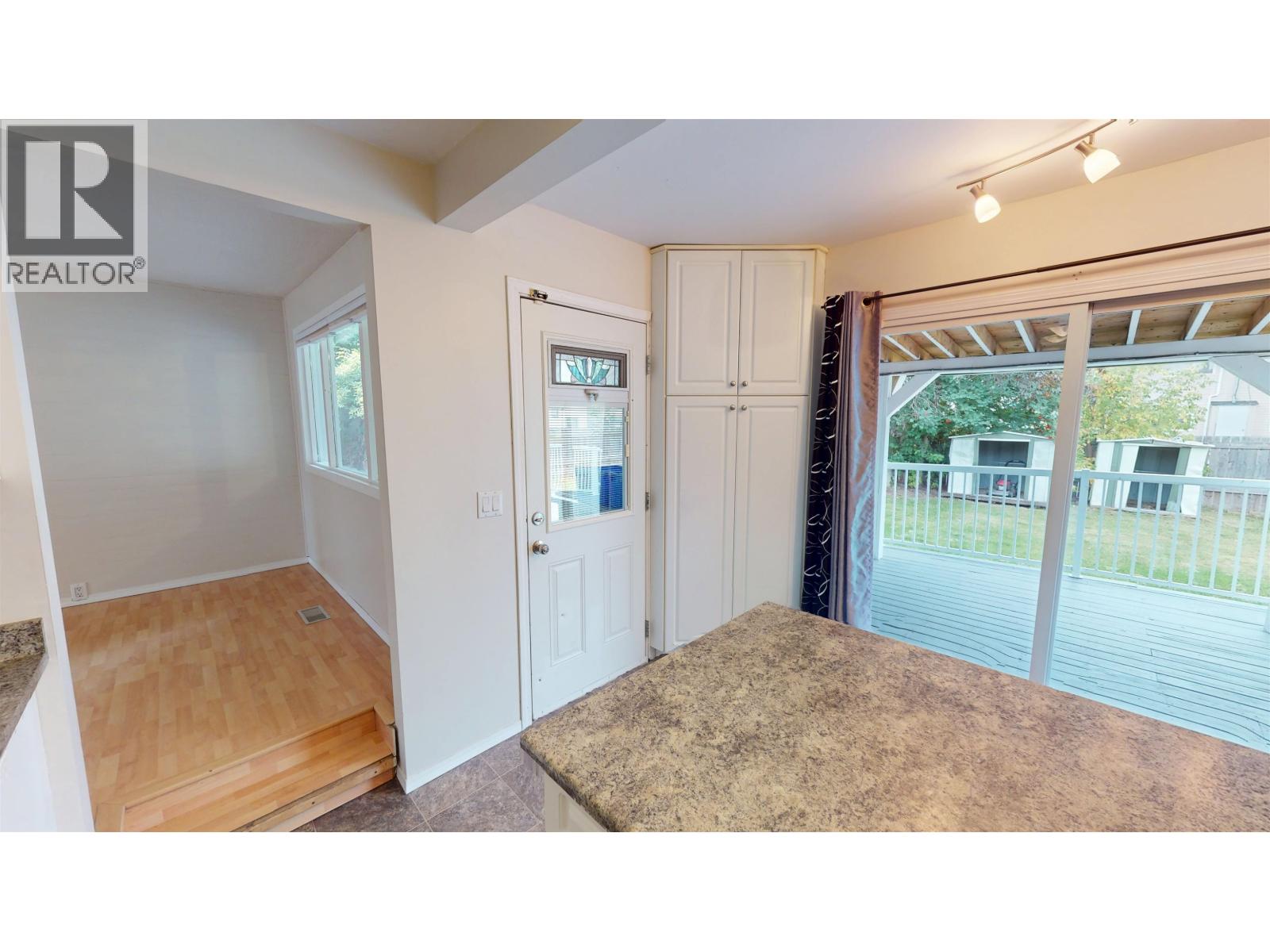 466 WINDER STREET, Quesnel