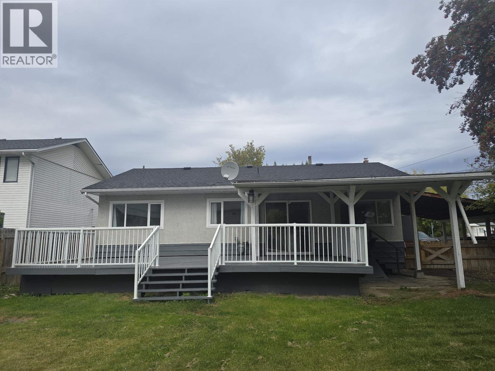466 WINDER STREET, Quesnel