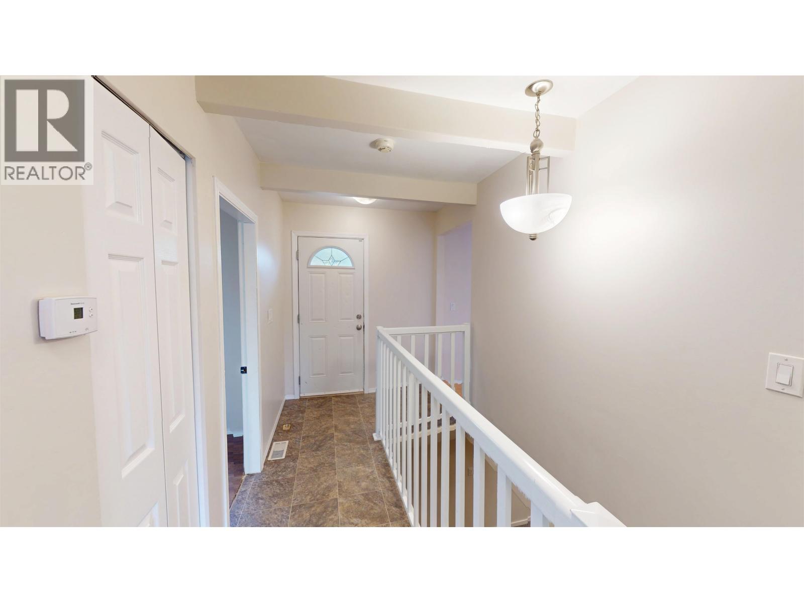 466 WINDER STREET, Quesnel