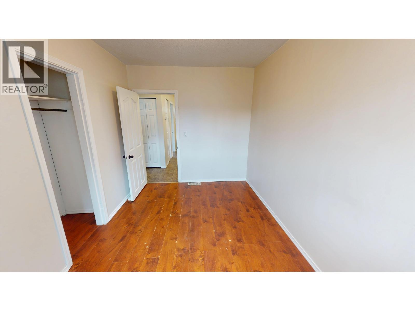 466 WINDER STREET, Quesnel