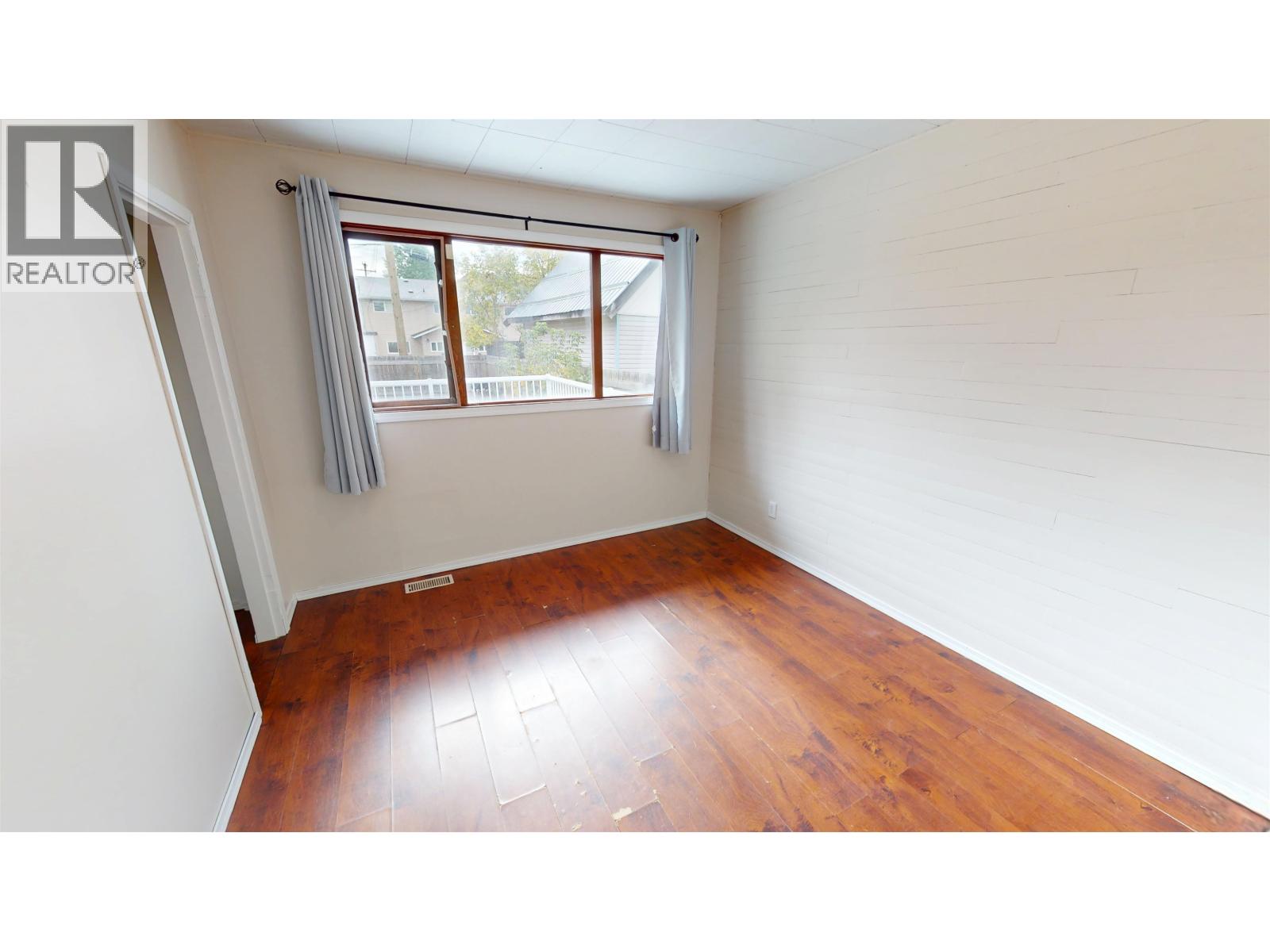 466 WINDER STREET, Quesnel