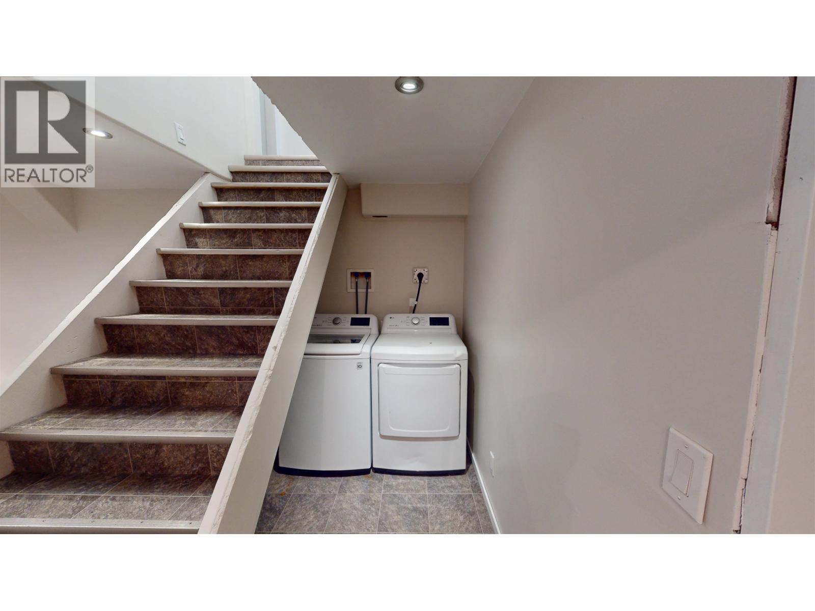 466 WINDER STREET, Quesnel