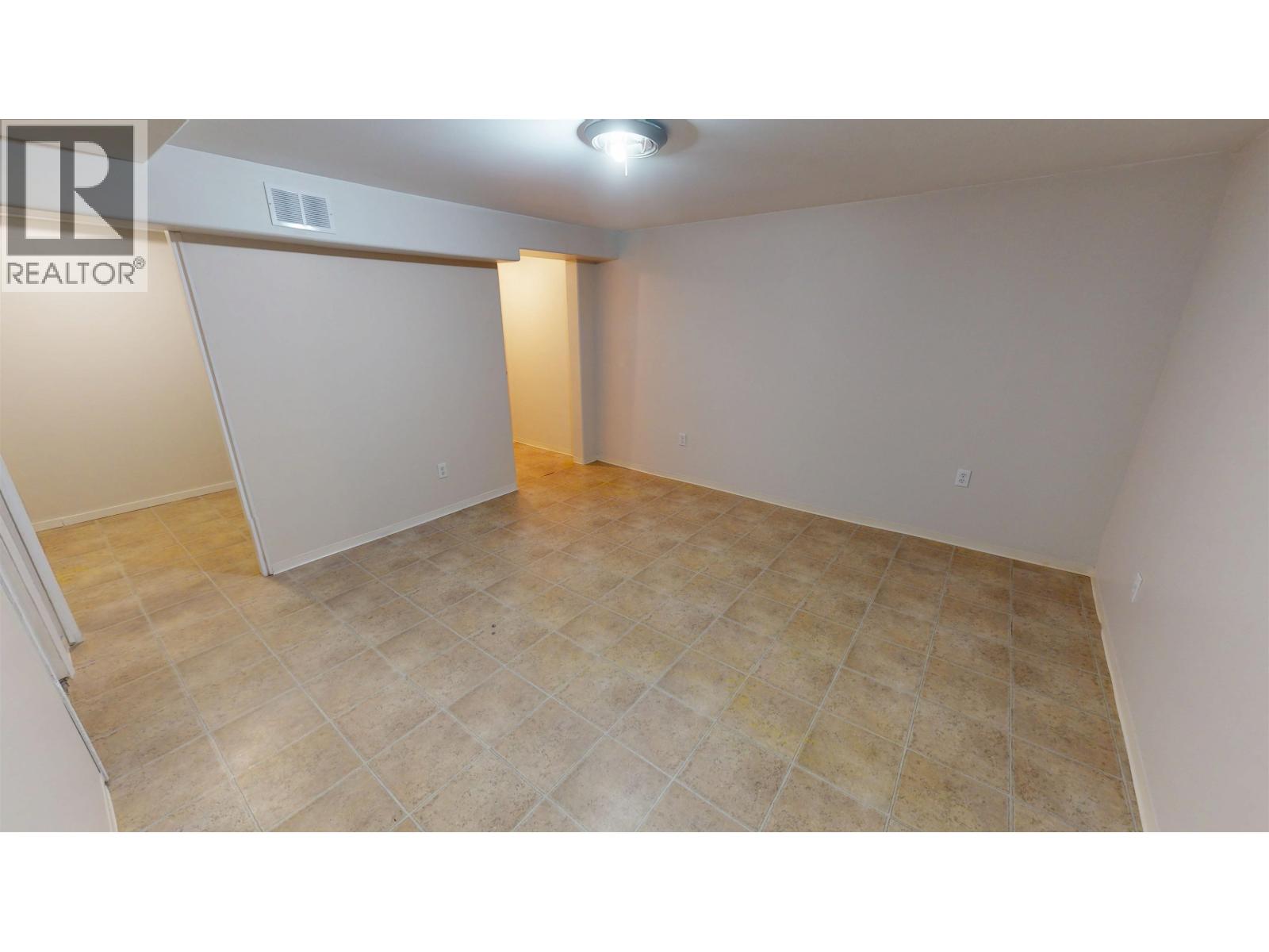 466 WINDER STREET, Quesnel