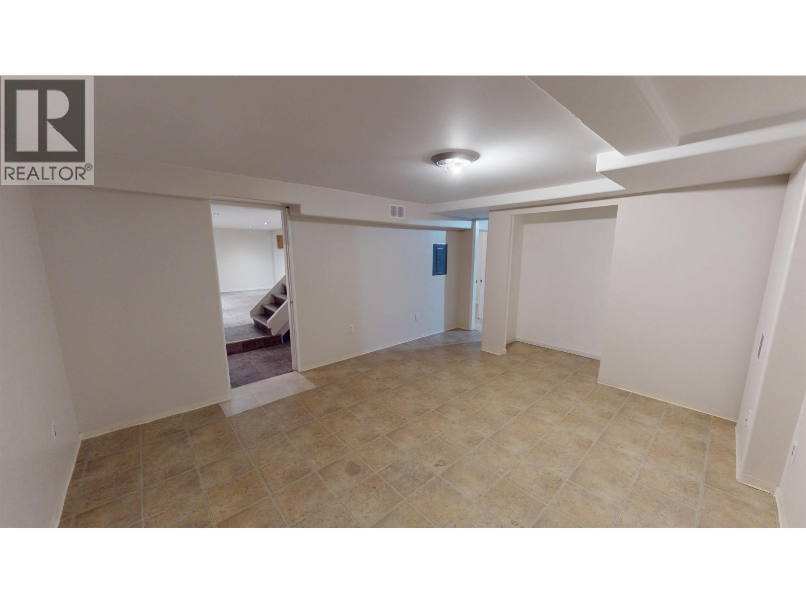 466 WINDER STREET, Quesnel