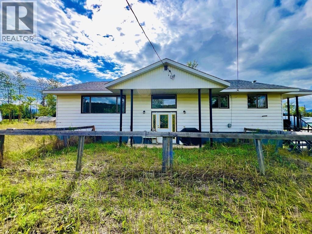 9357 16 HIGHWAY, Telkwa