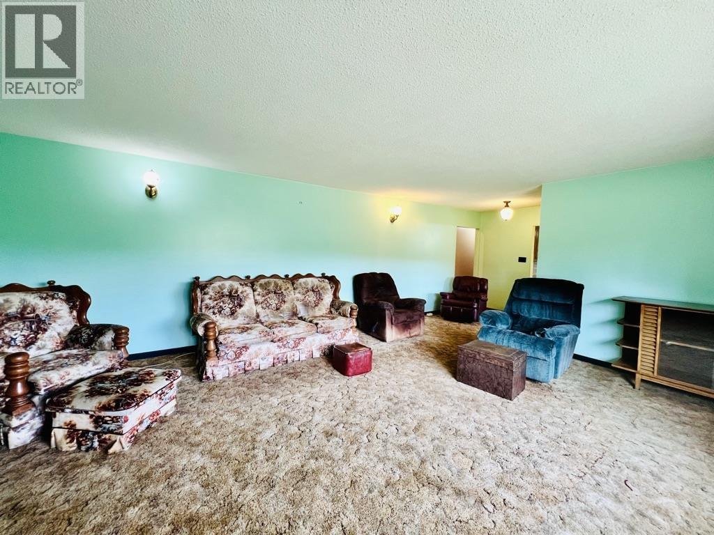 9357 16 HIGHWAY, Telkwa