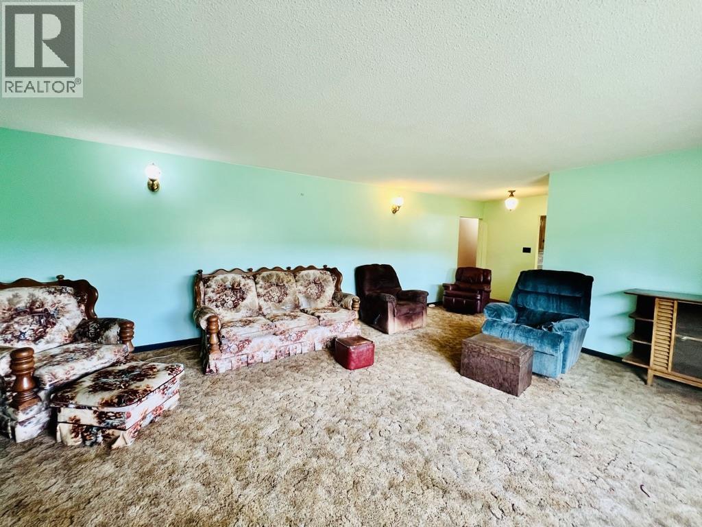 9357 16 HIGHWAY, Telkwa