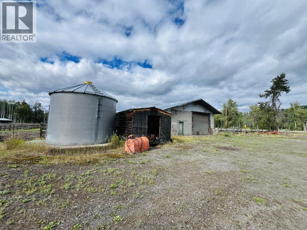 9357 16 HIGHWAY, Telkwa