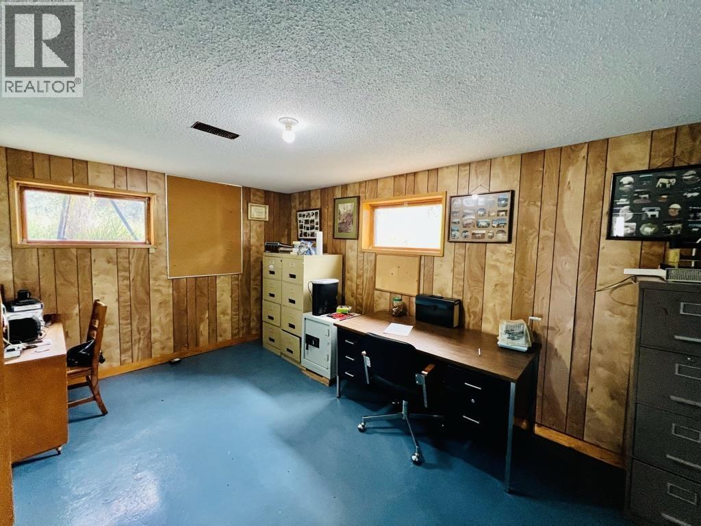 9357 16 HIGHWAY, Telkwa