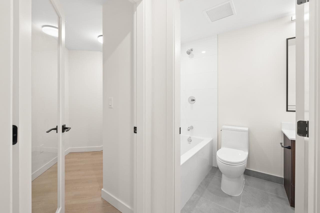 A314 7980 206A STREET, Langley