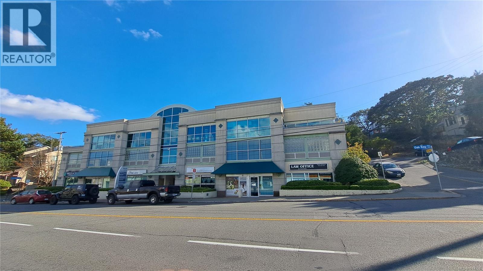 101 1625 Oak Bay Avenue, Victoria