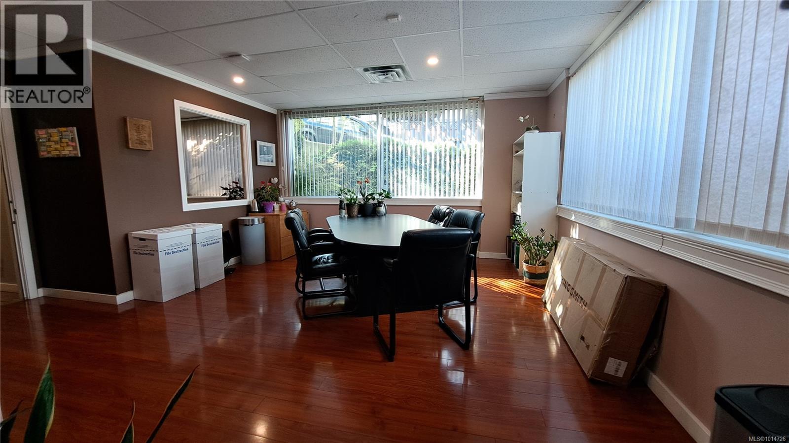 101 1625 Oak Bay Avenue, Victoria
