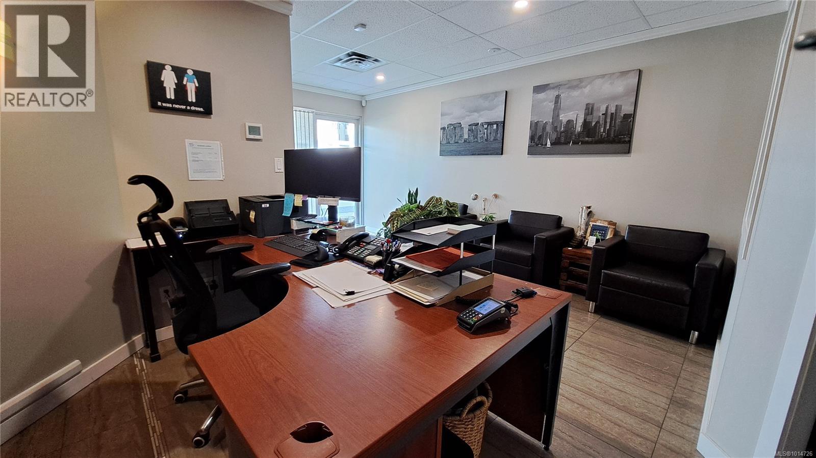 101 1625 Oak Bay Avenue, Victoria