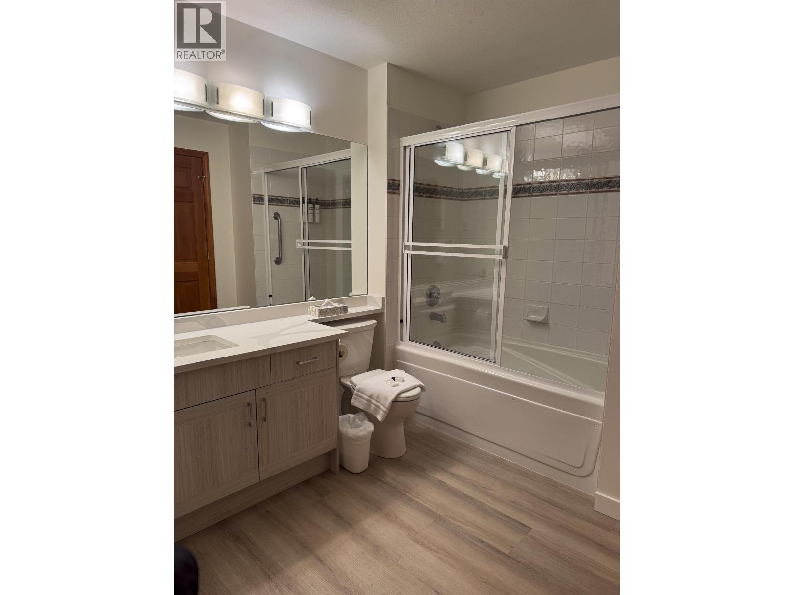 House in Whistler - Image 12