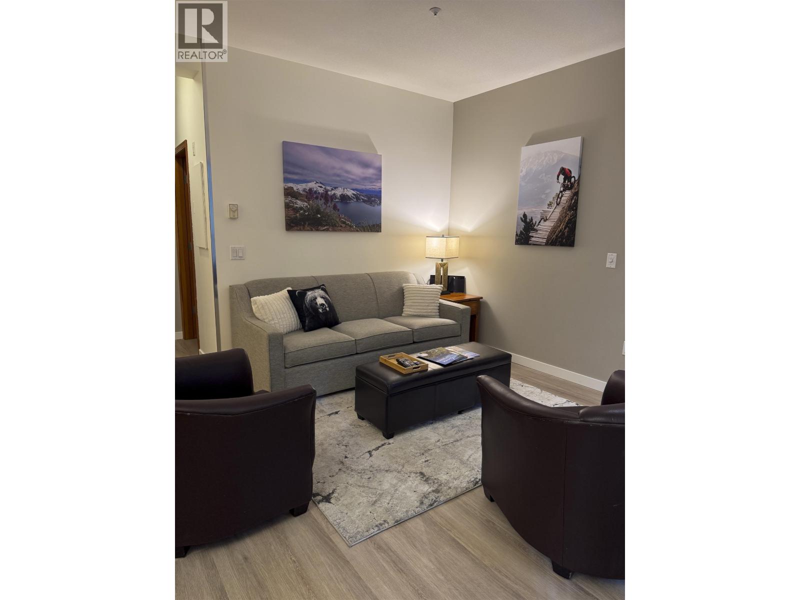 House in Whistler - Image 3