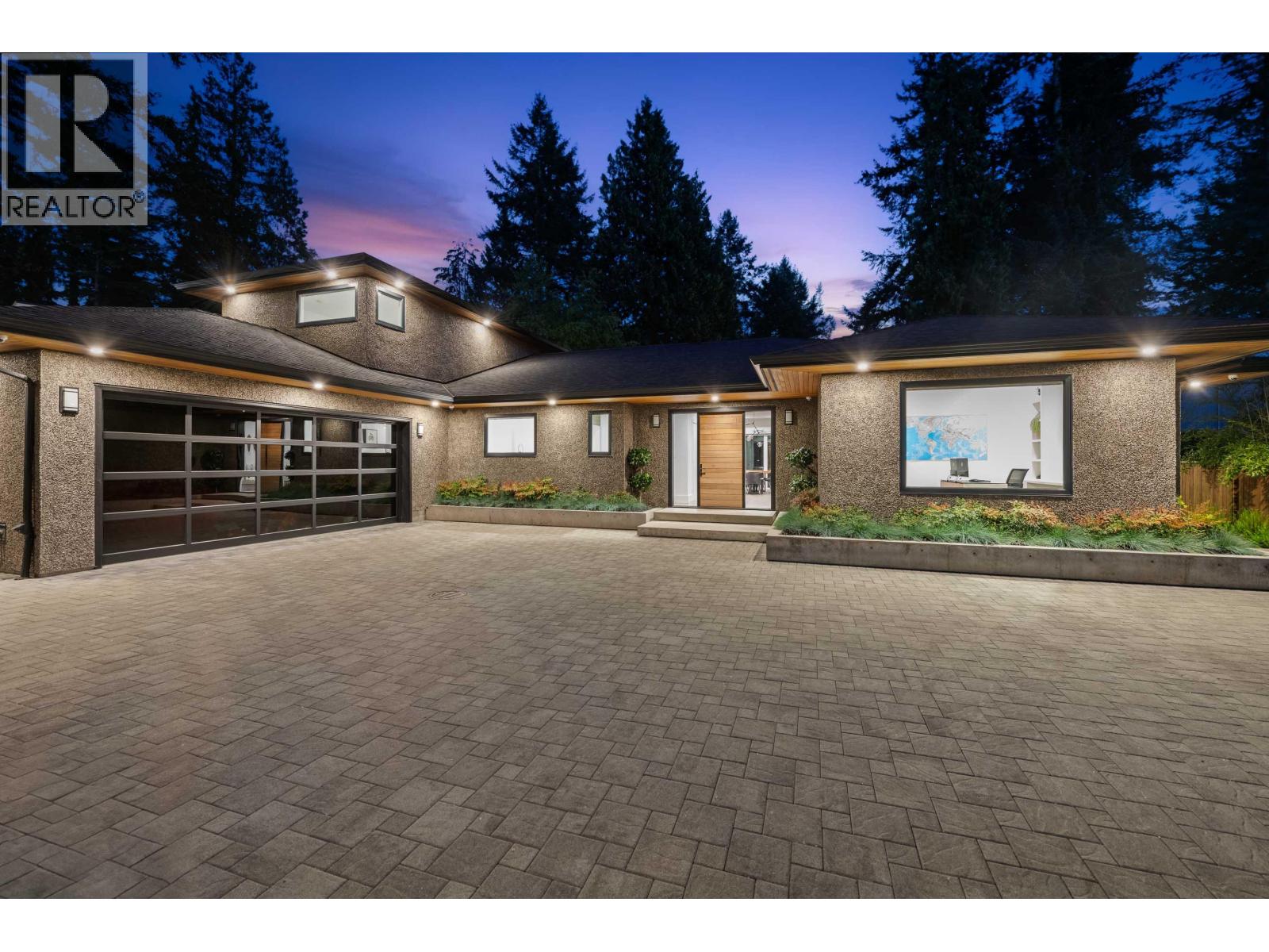 2381 WINDRIDGE DRIVE, North Vancouver