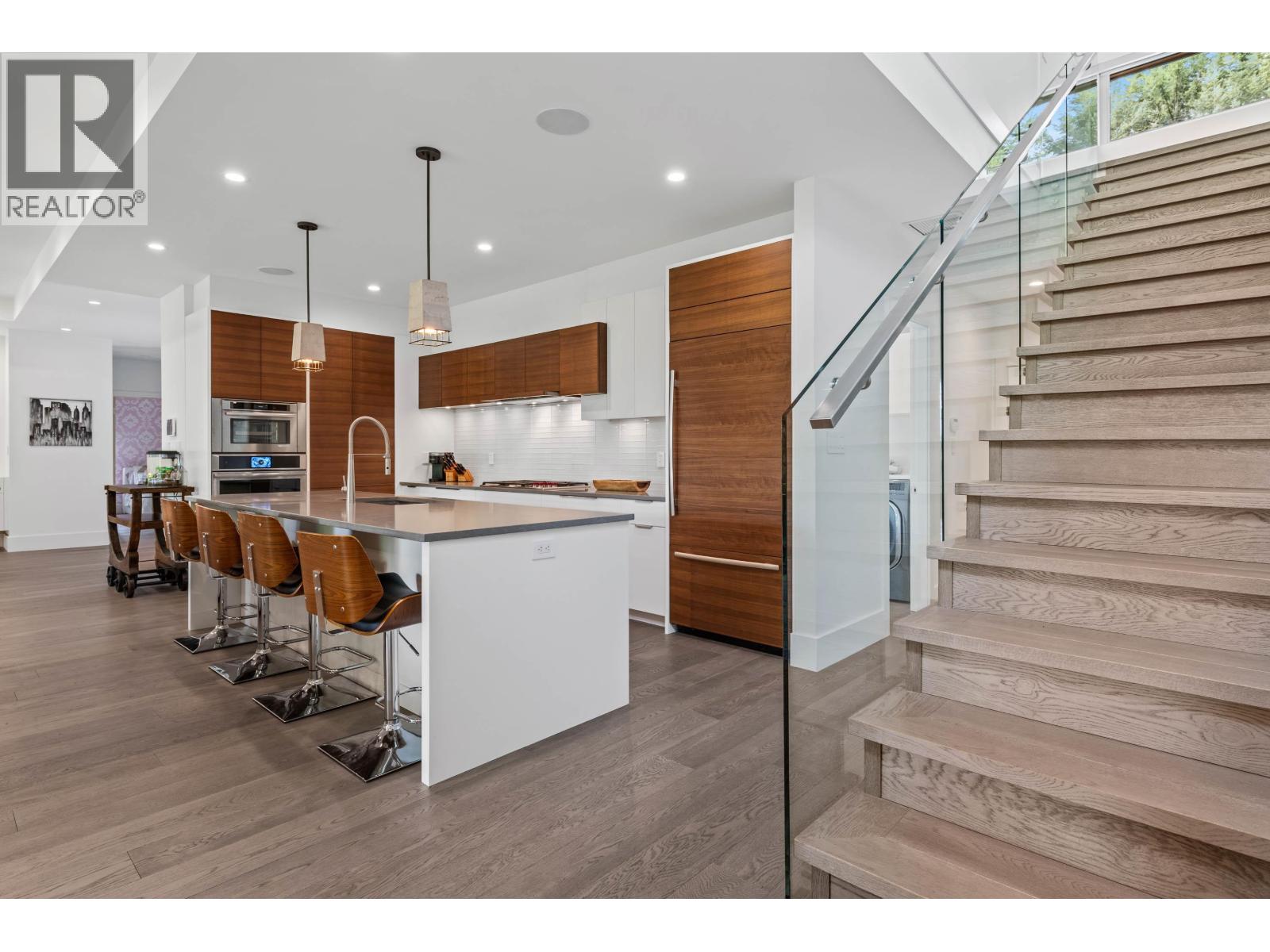 2381 WINDRIDGE DRIVE, North Vancouver