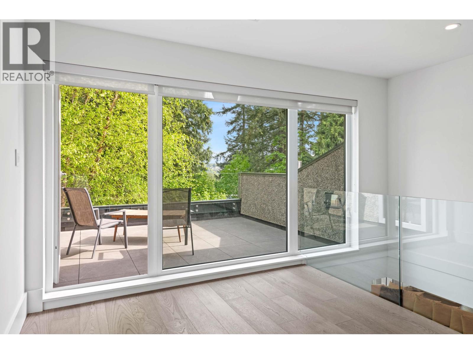 2381 WINDRIDGE DRIVE, North Vancouver