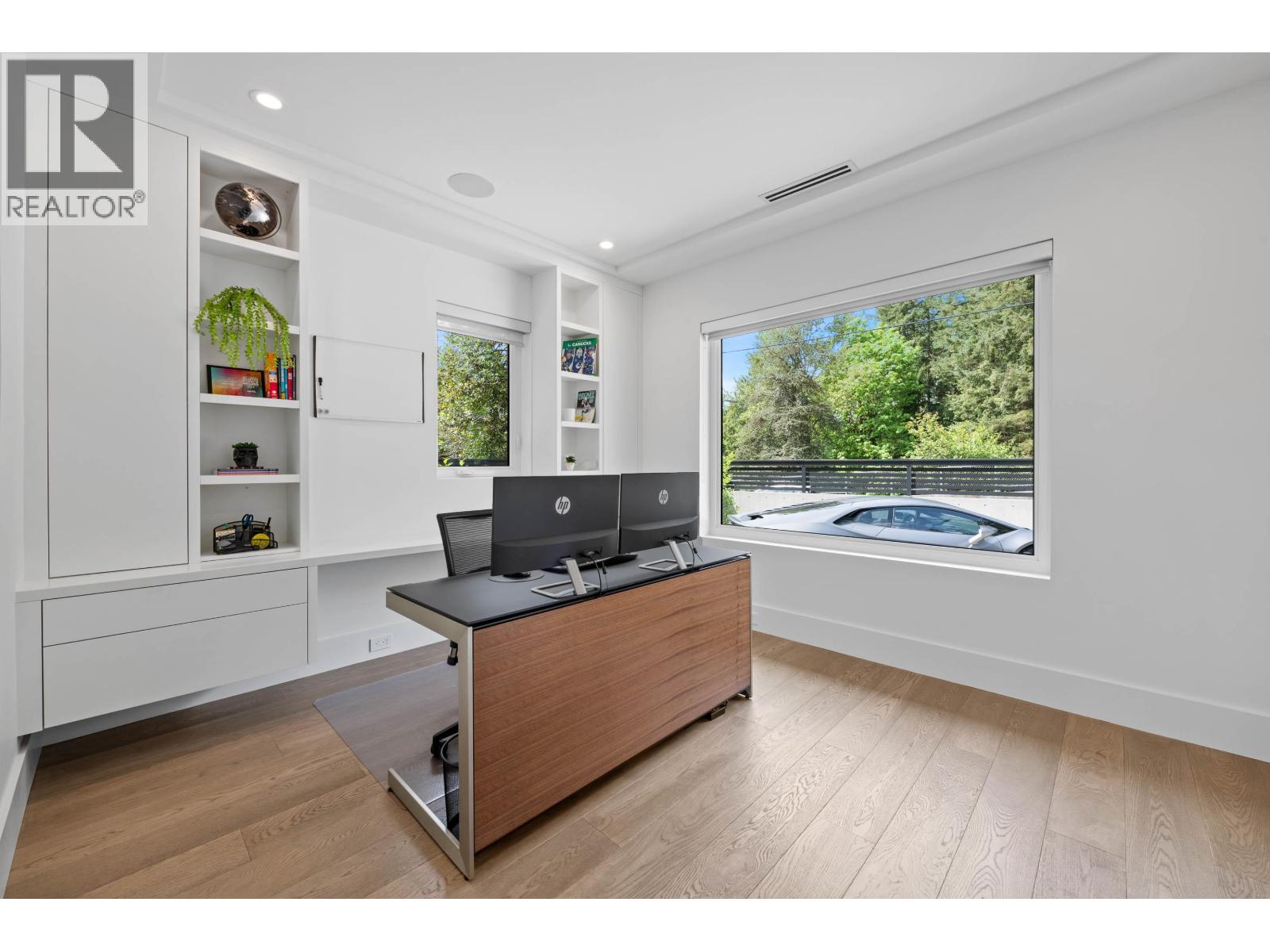 2381 WINDRIDGE DRIVE, North Vancouver