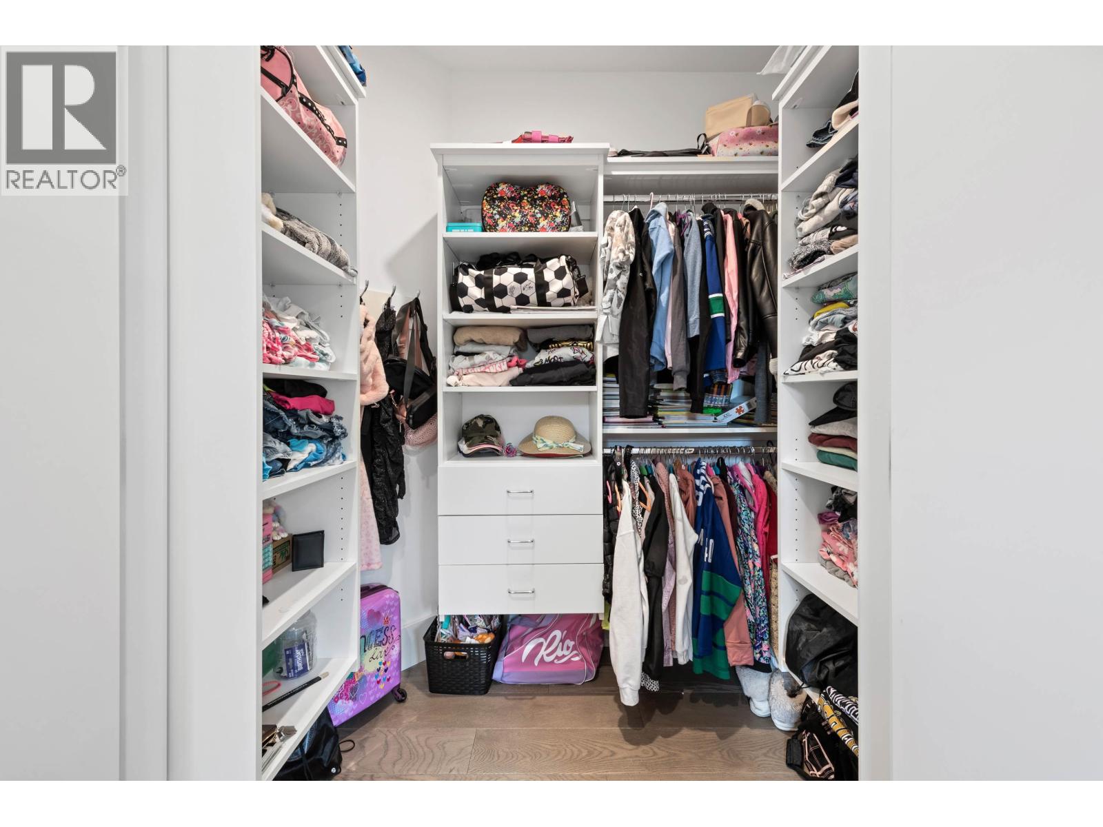 2381 WINDRIDGE DRIVE, North Vancouver