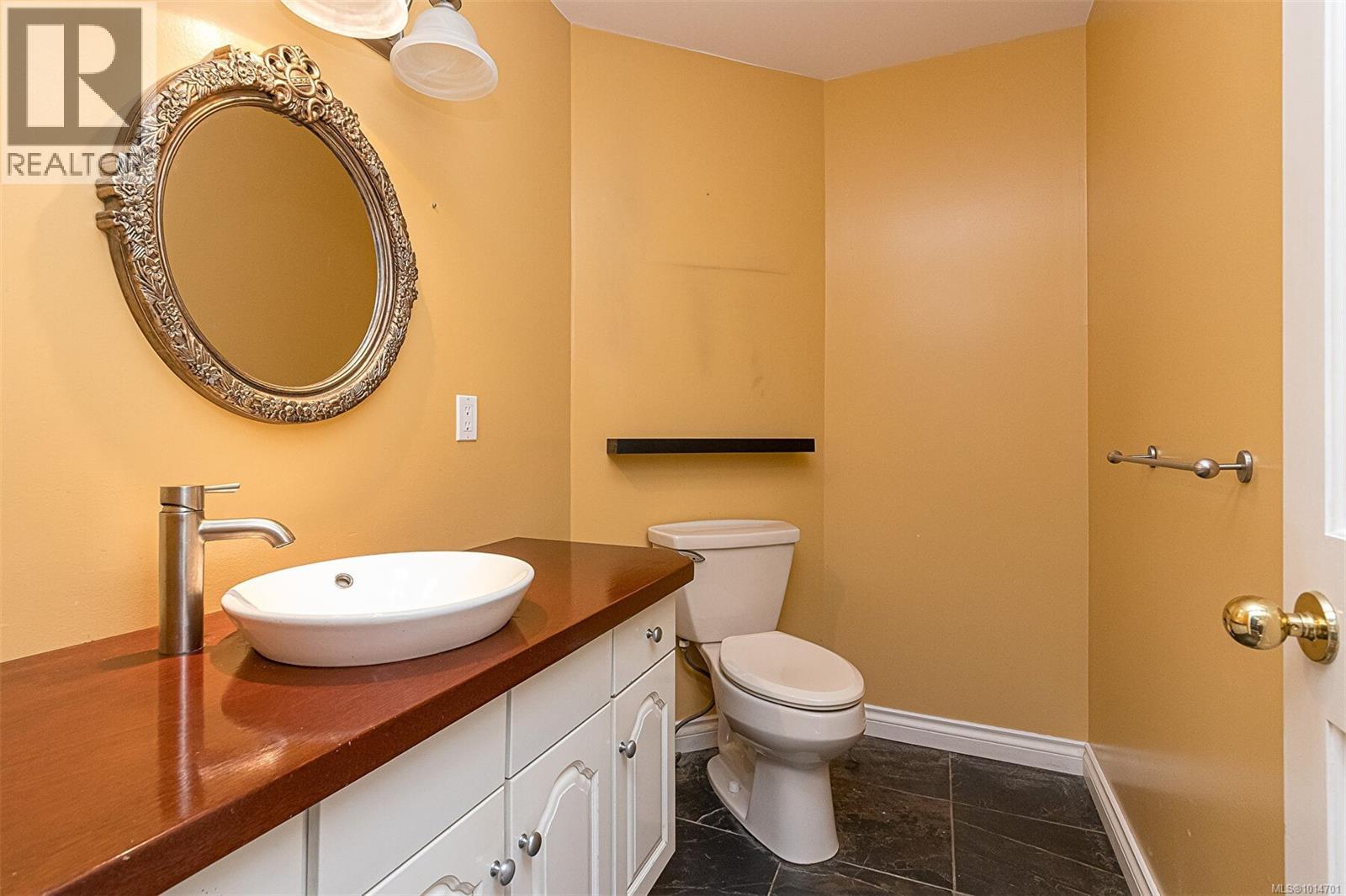  3910 Gibson Court, Saanich