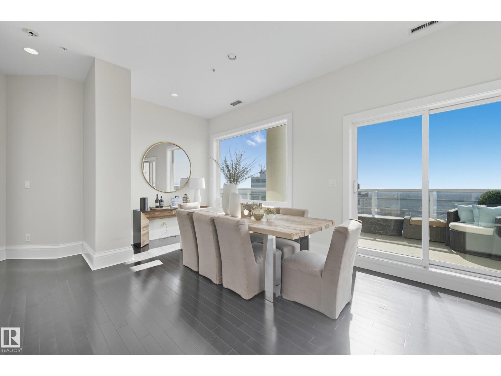 #3502 10152 104 ST NW, Edmonton