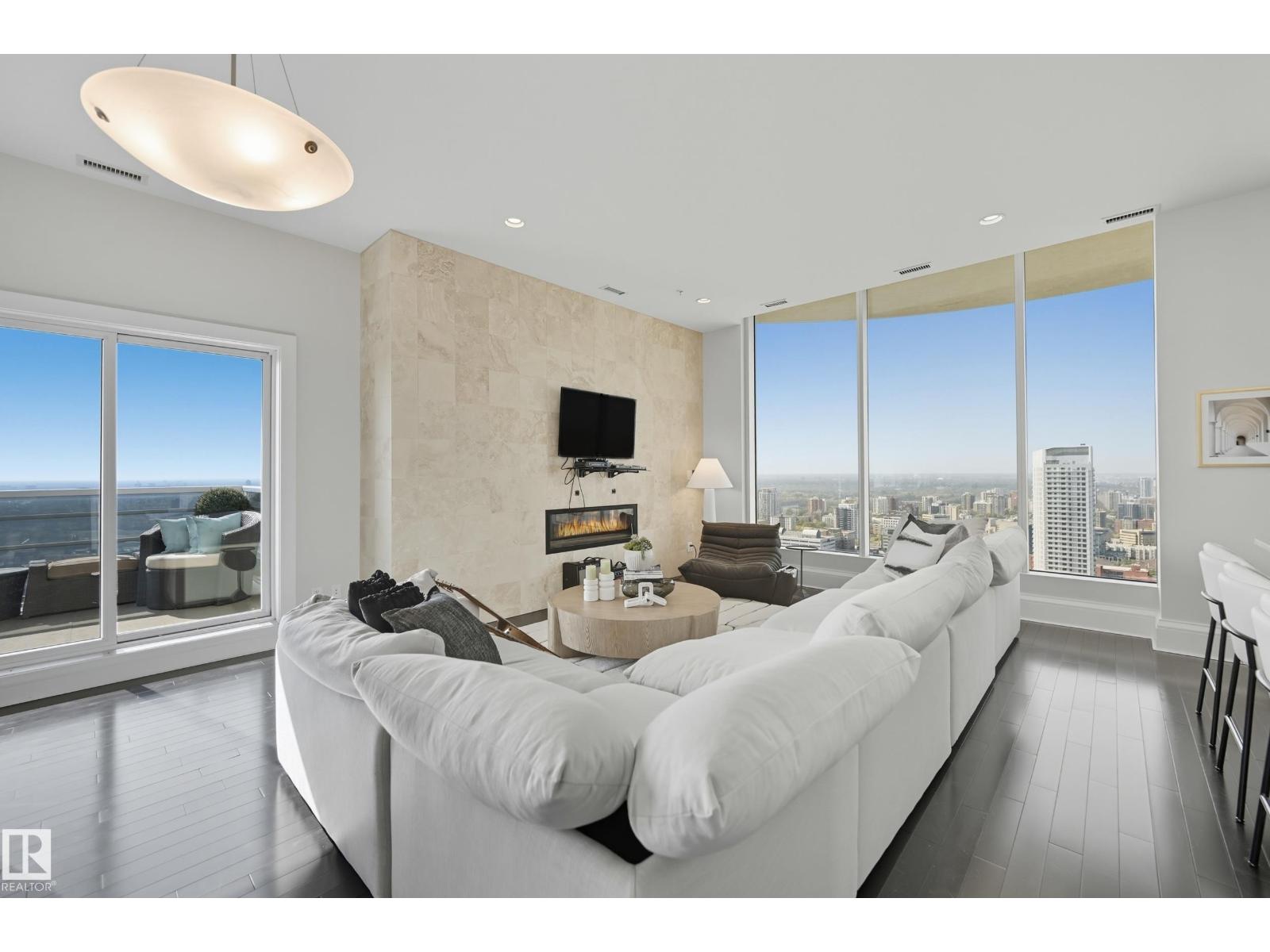 #3502 10152 104 ST NW, Edmonton