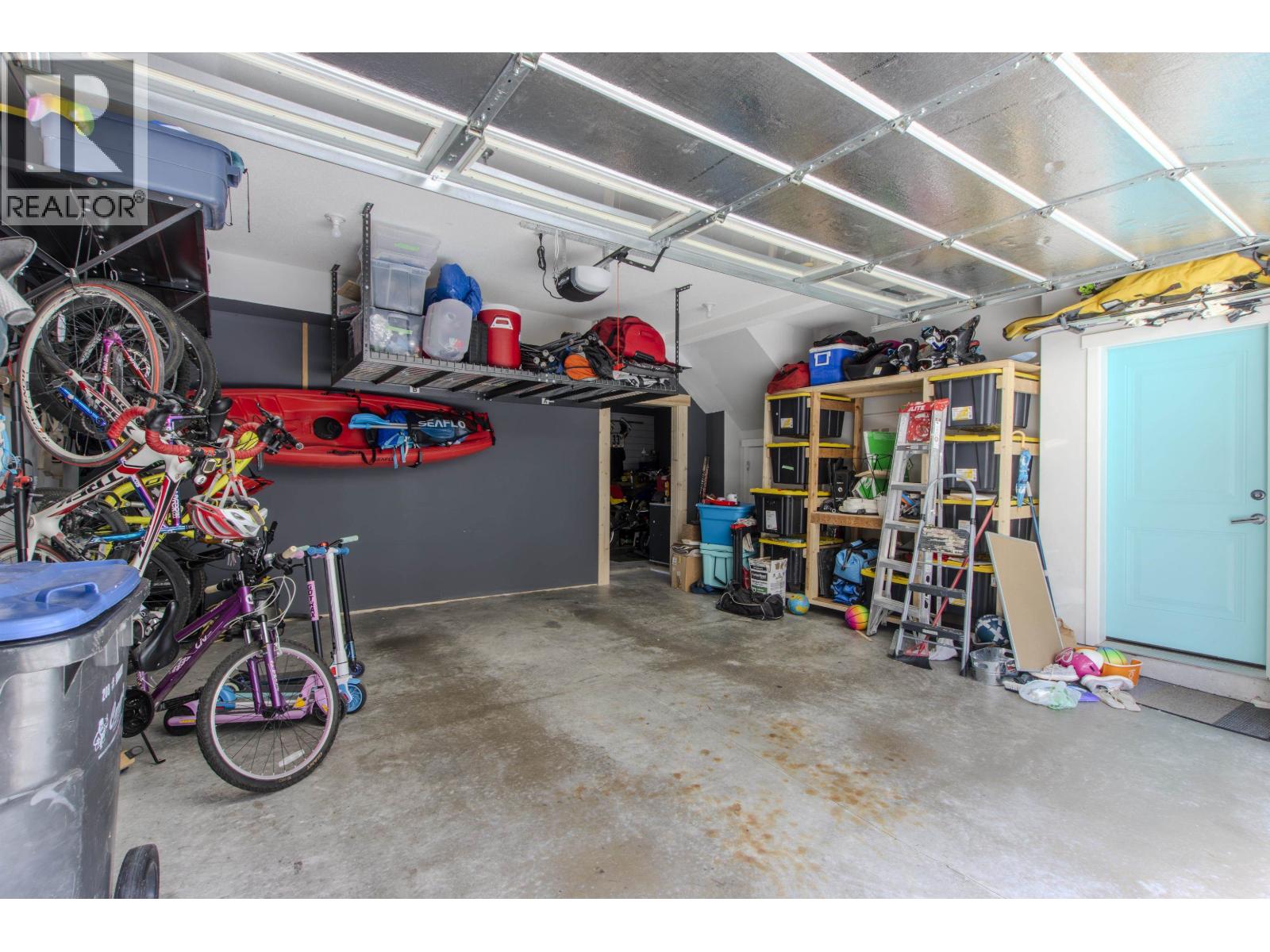 59 39548 LOGGERS LANE, Squamish