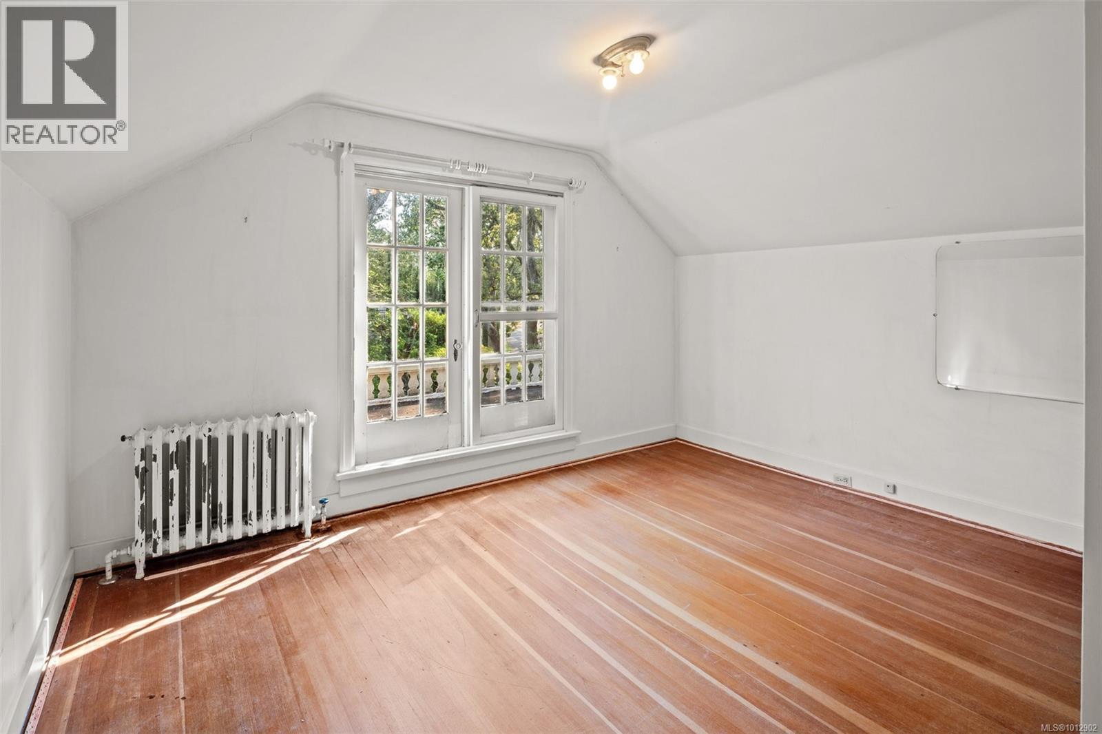3375 Weald Rd, Oak Bay
