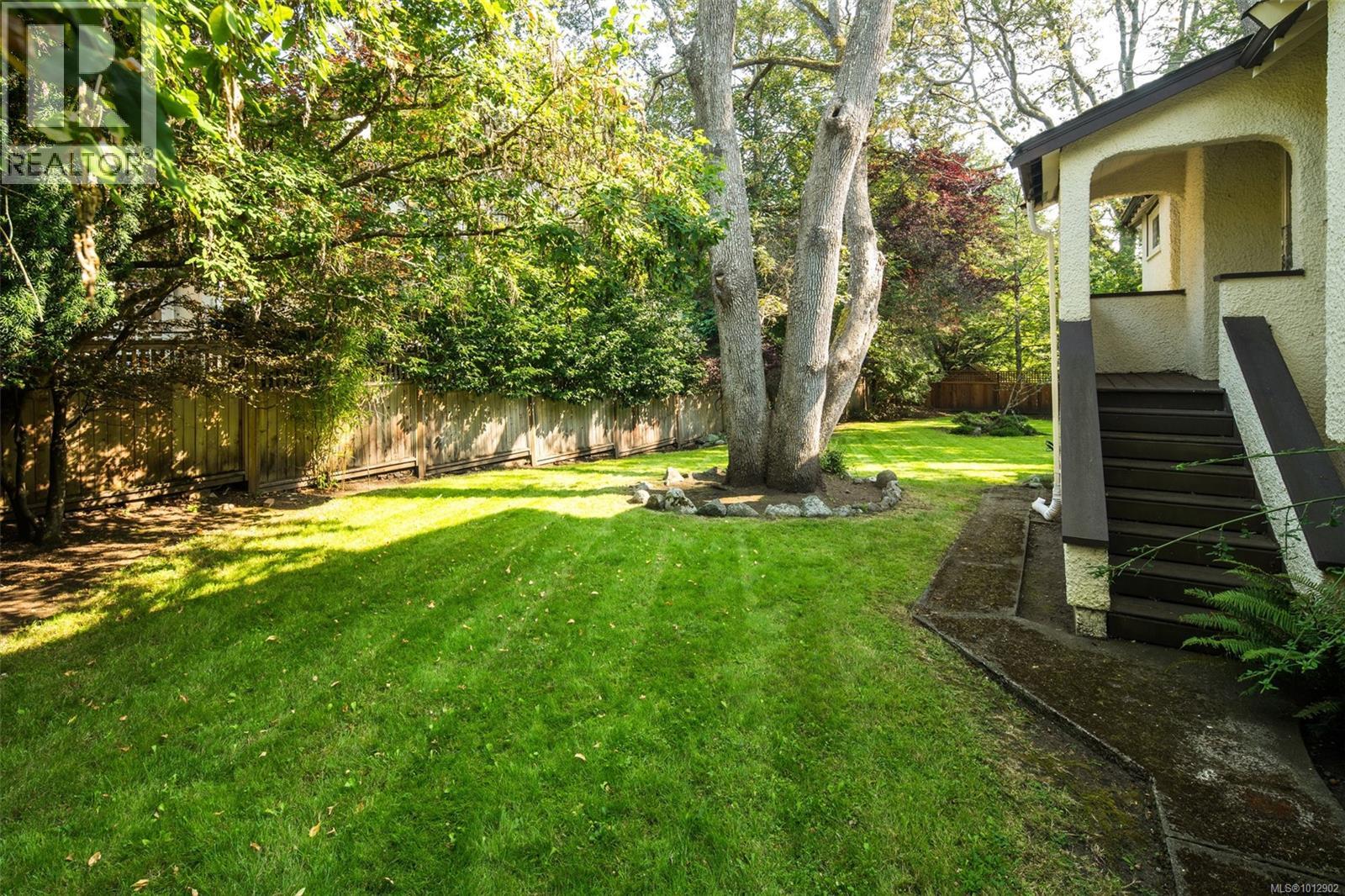 3375 Weald Rd, Oak Bay