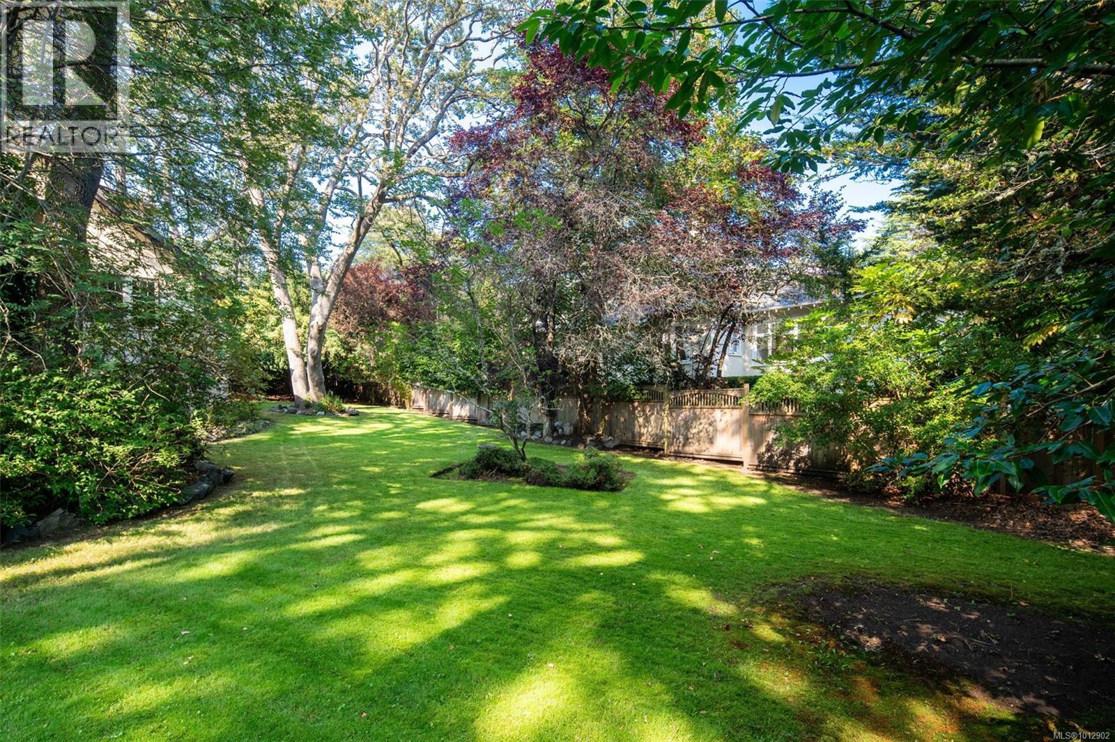 3375 Weald Rd, Oak Bay