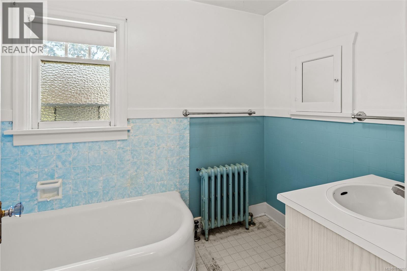 3375 Weald Rd, Oak Bay