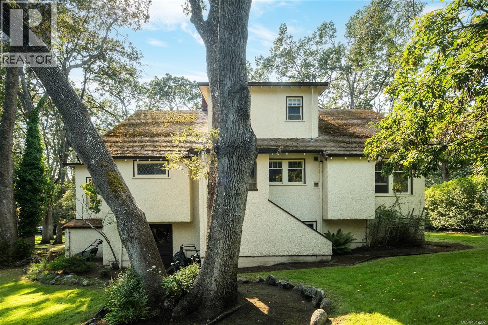 3375 Weald Rd, Oak Bay