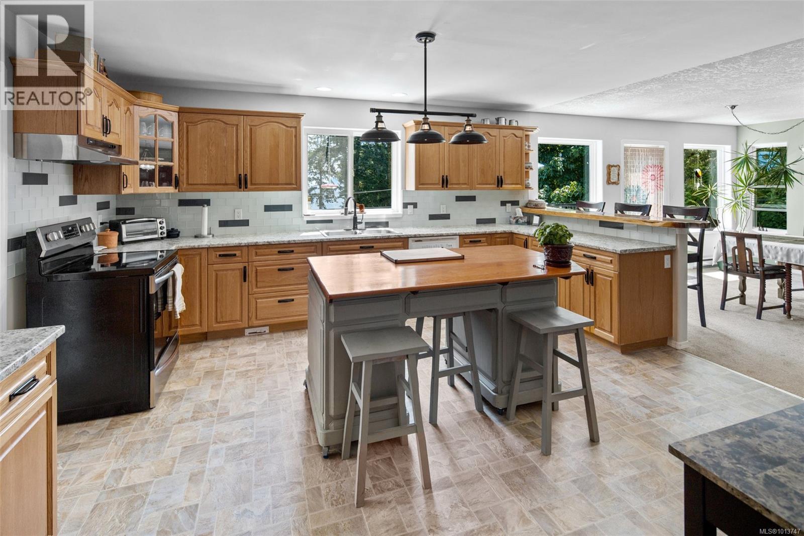  7760 West Coast Road, Sooke