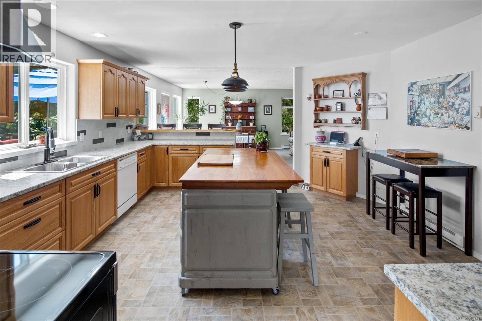  7760 West Coast Road, Sooke