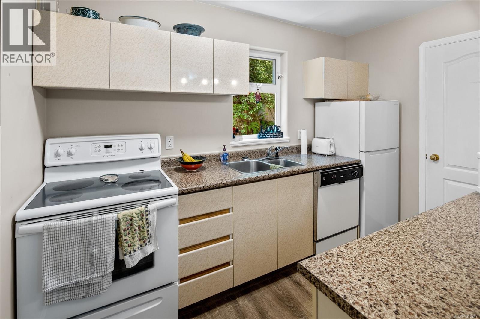  7760 West Coast Road, Sooke