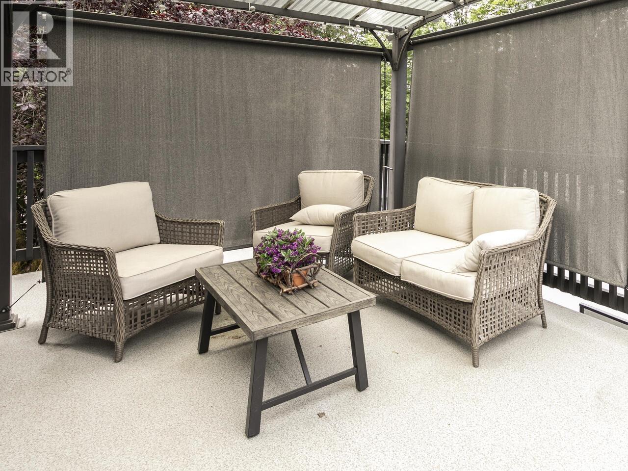 2111 MAMQUAM ROAD, Squamish