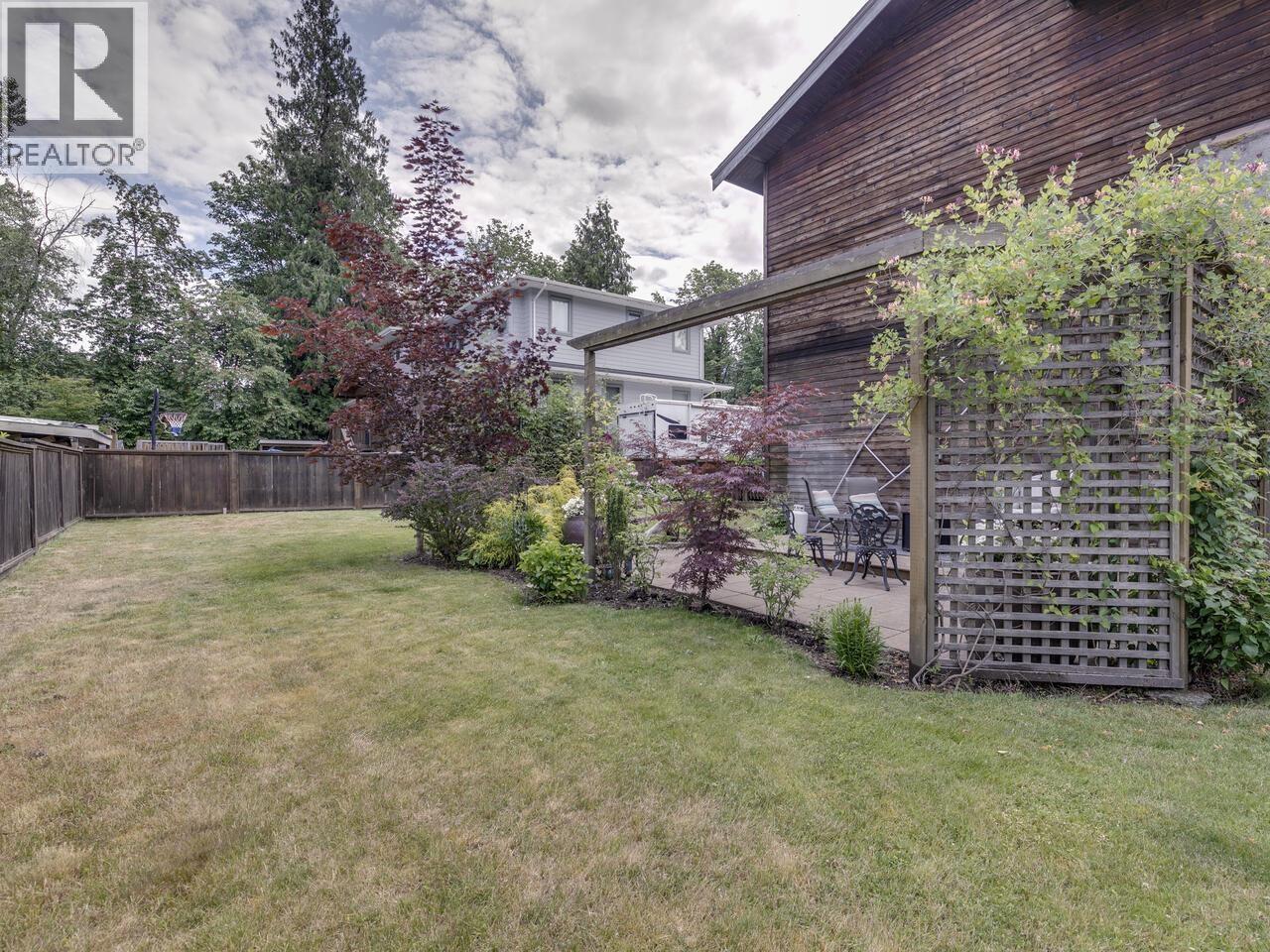 2111 MAMQUAM ROAD, Squamish