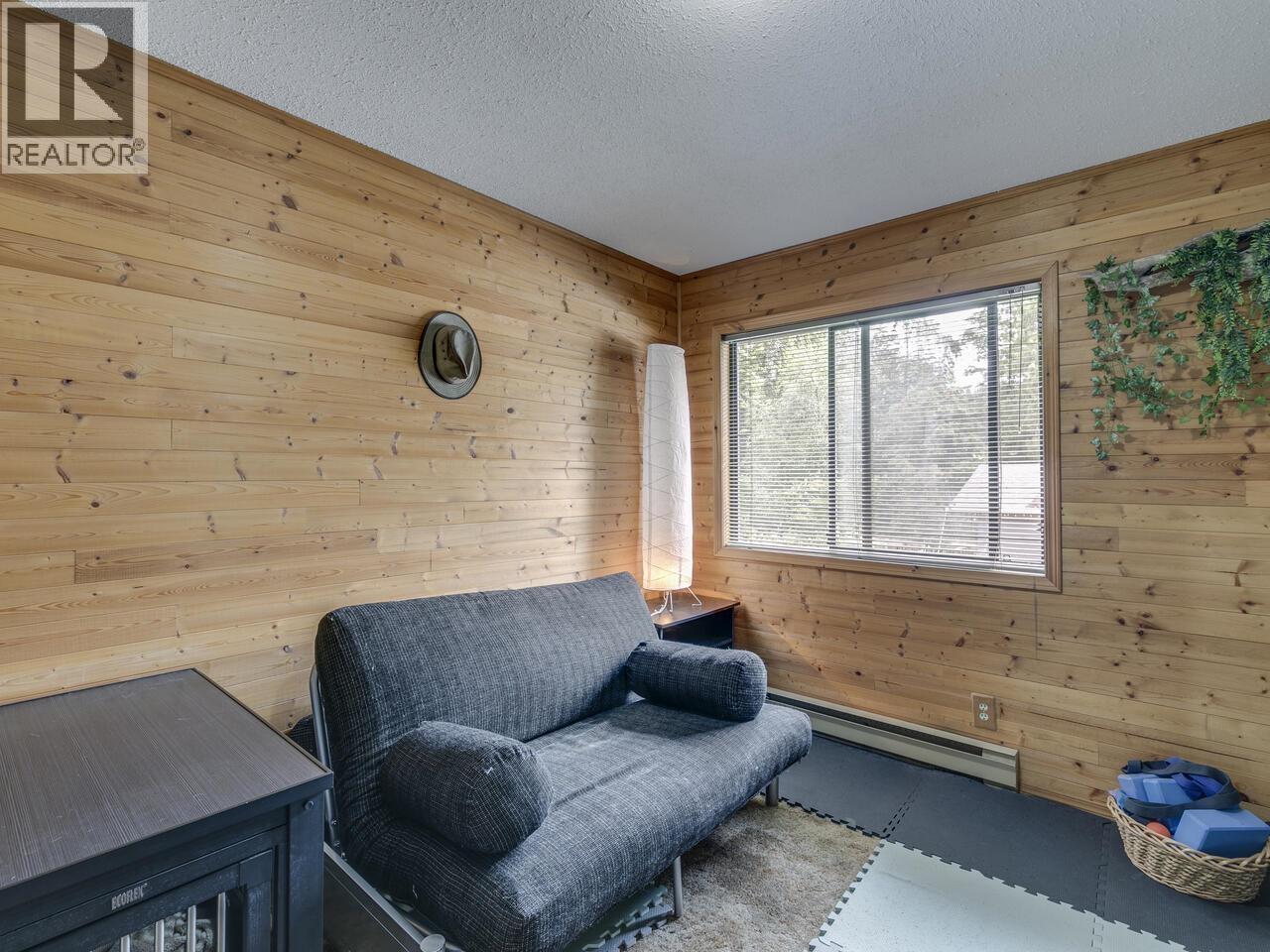 2111 MAMQUAM ROAD, Squamish