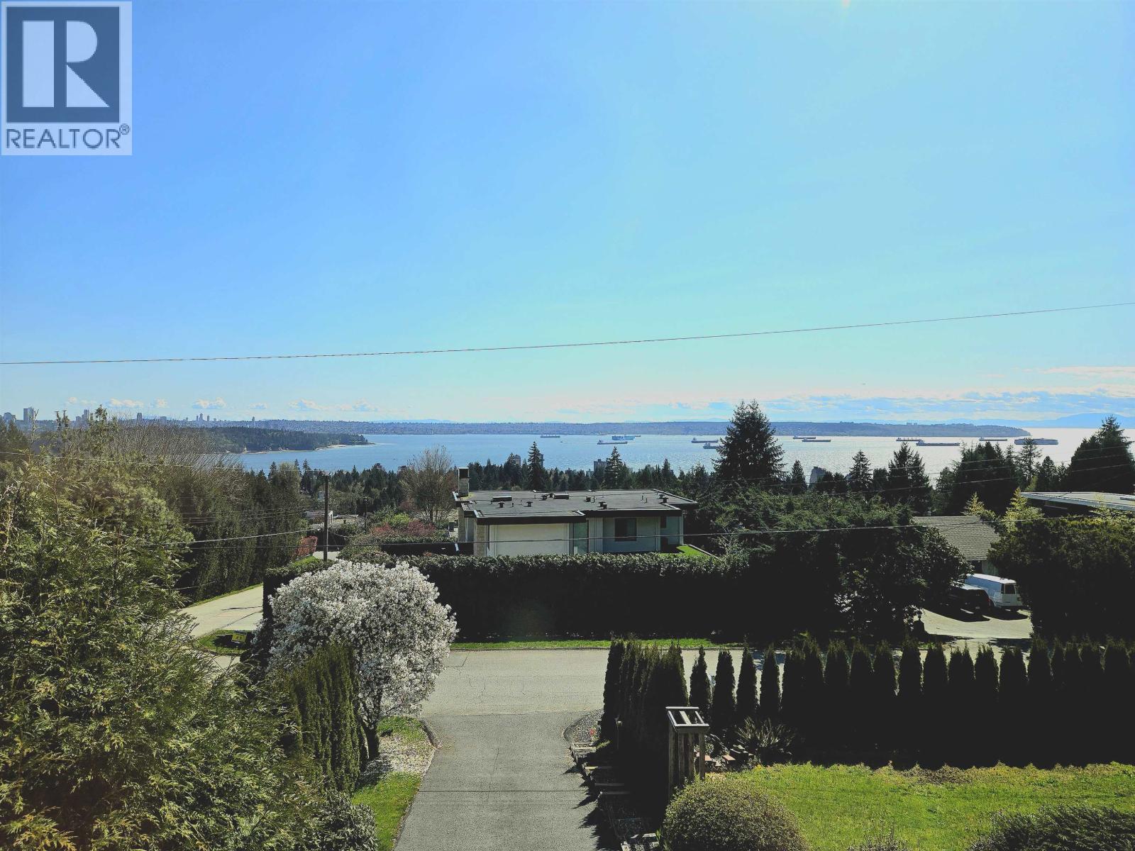 1805 ROSEBERY AVENUE, West Vancouver