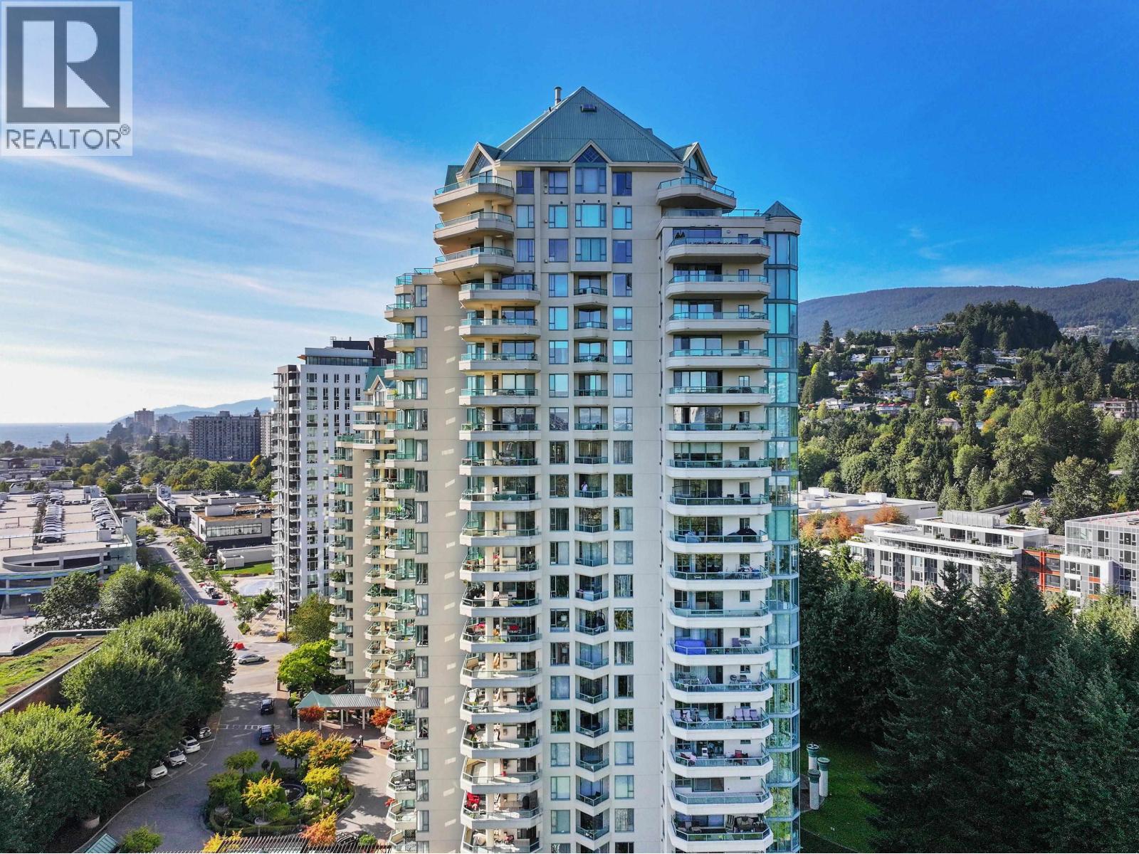7A 338 TAYLOR WAY, West Vancouver