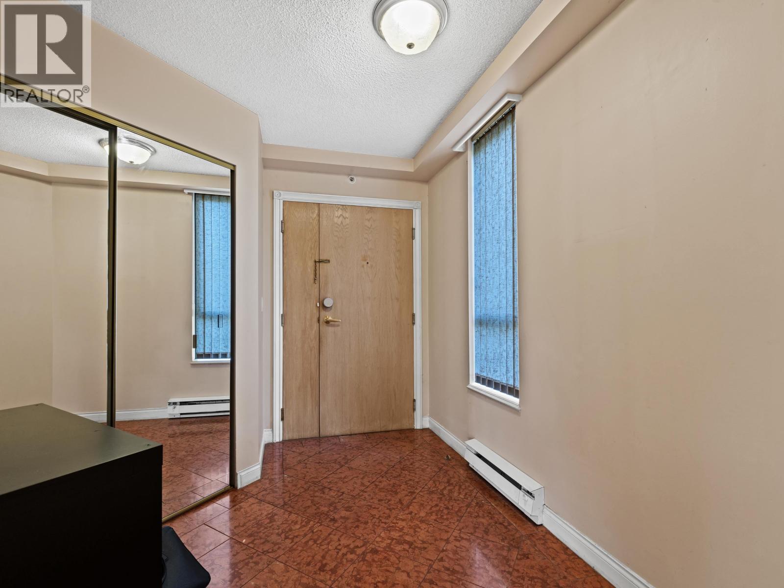 7A 338 TAYLOR WAY, West Vancouver