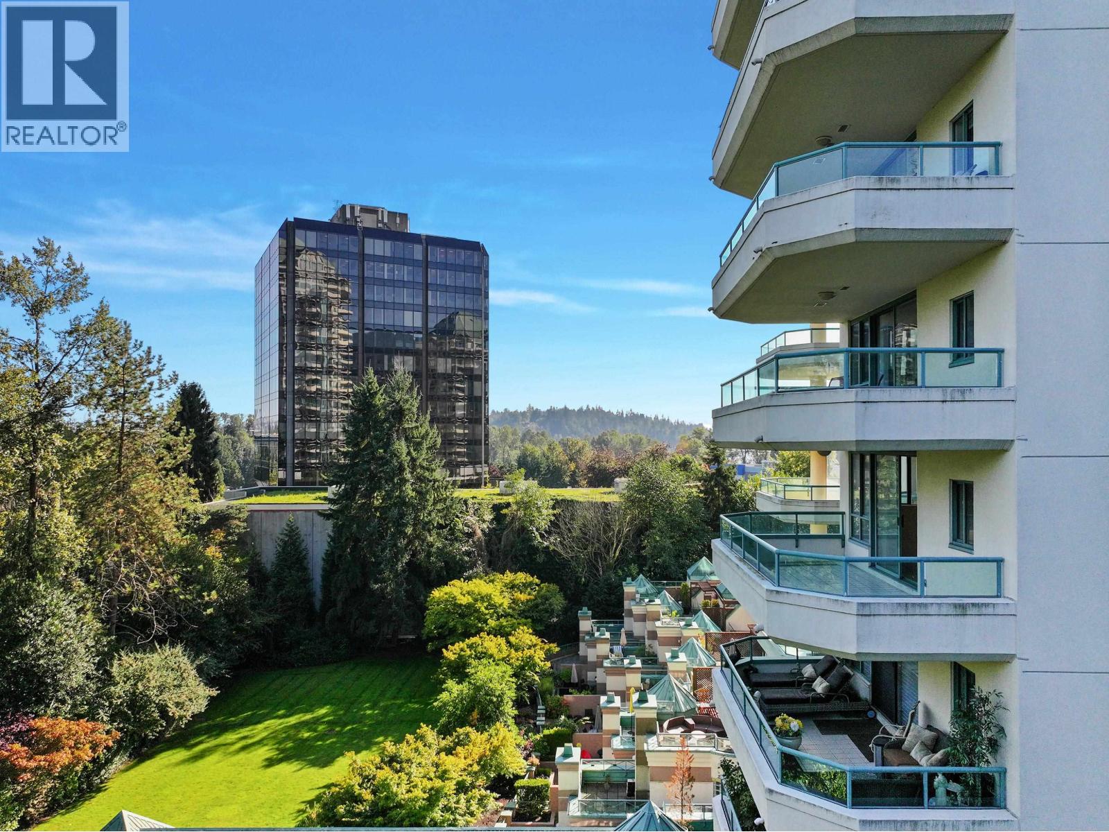 7A 338 TAYLOR WAY, West Vancouver