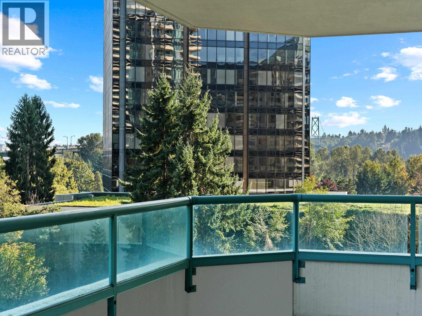 7A 338 TAYLOR WAY, West Vancouver