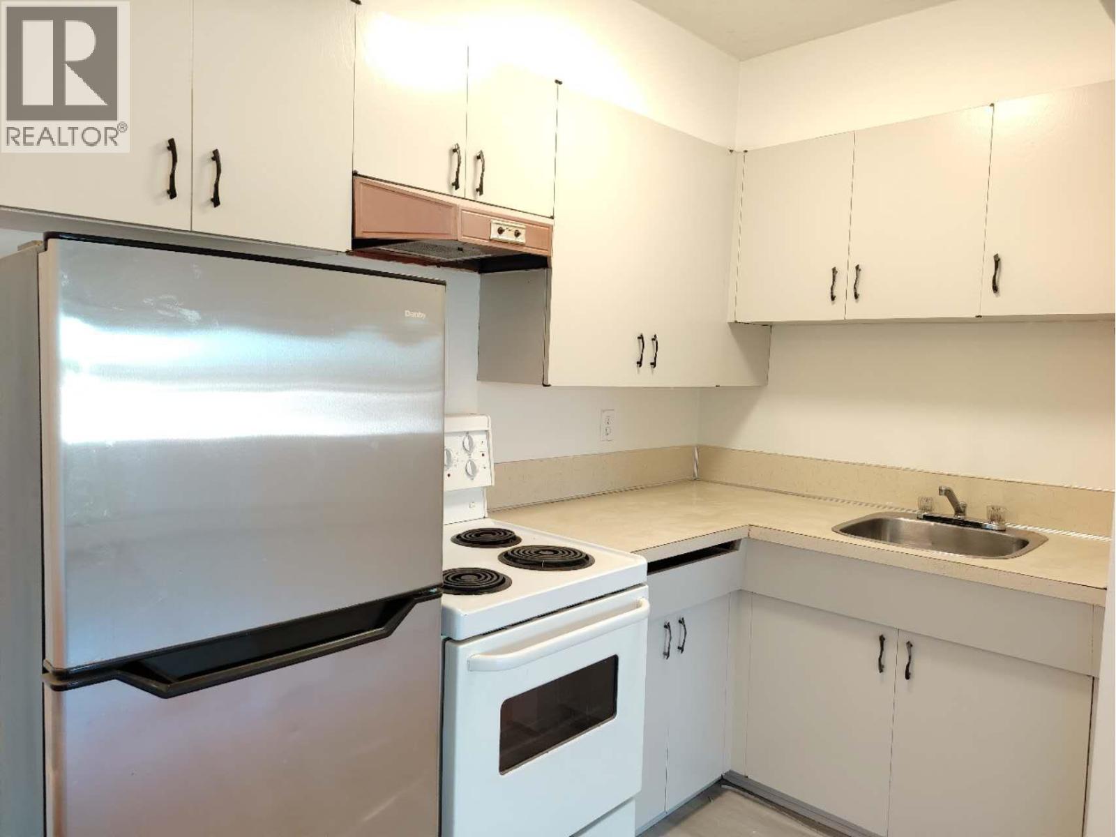 6709 SUSSEX AVENUE, Burnaby