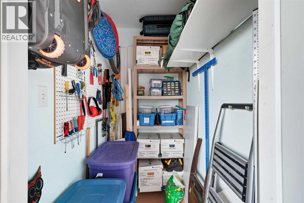 Single Family House for Sale in   Springbank Boulevard SW Springbank Hill Calgary 