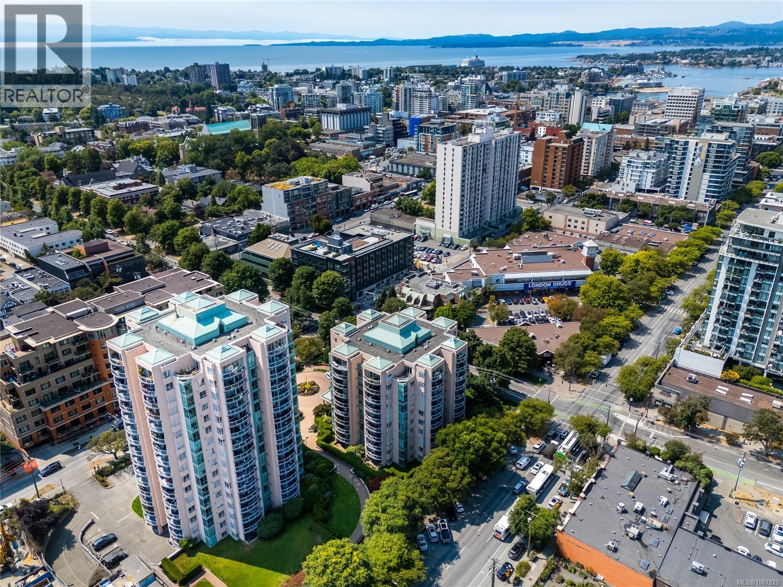 501 1020 View Street, Victoria