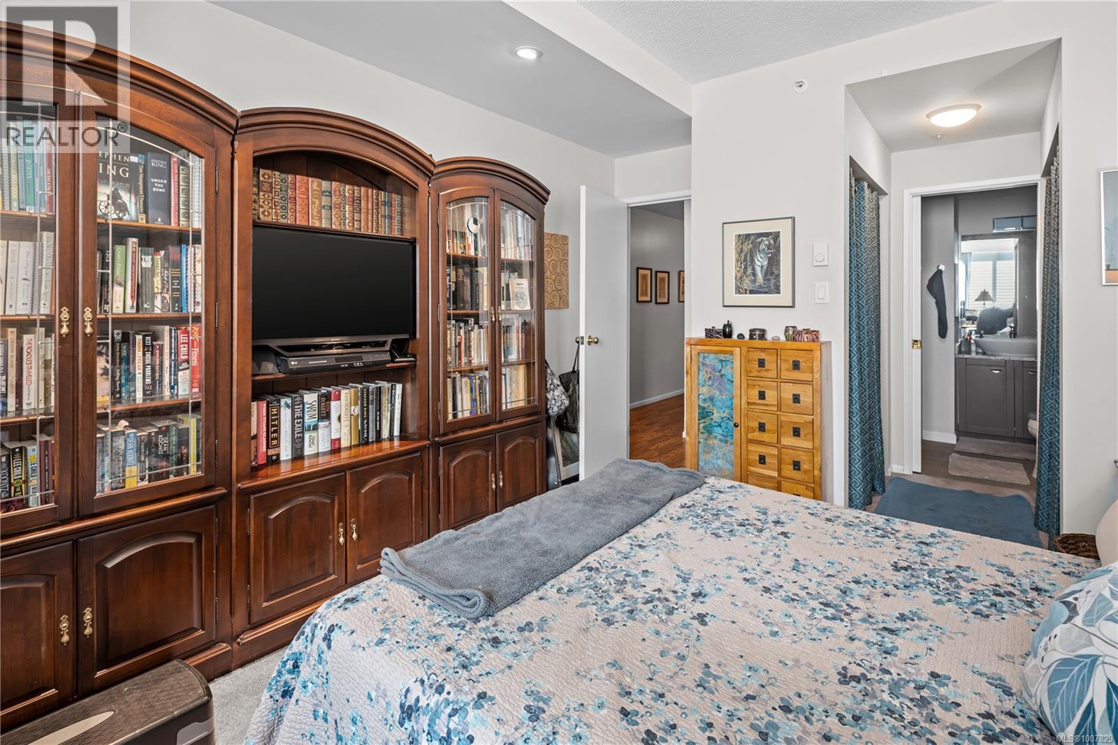 501 1020 View Street, Victoria