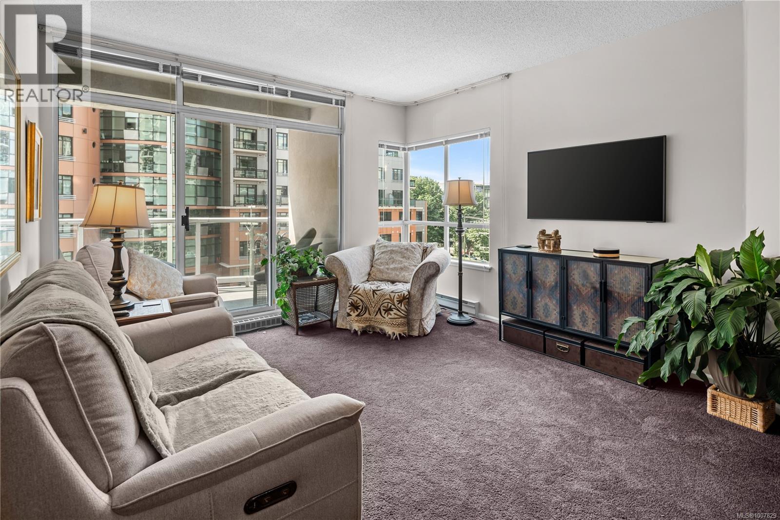 501 1020 View Street, Victoria