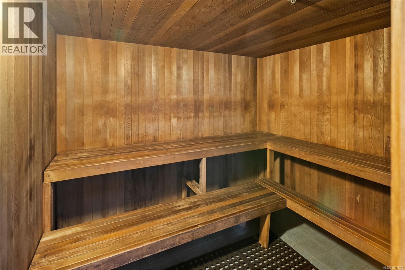 501 1020 View Street, Victoria